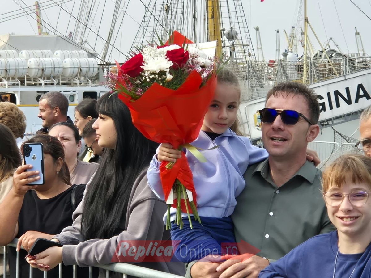 Fregata „Regele Ferdinand” se intoarce acasa, dupa ce a participat la Nato Sea Guardian. Video Fregata „Regele Ferdinand” se intoarce acasa, dupa ce a participat la Nato Sea Guardian. Video