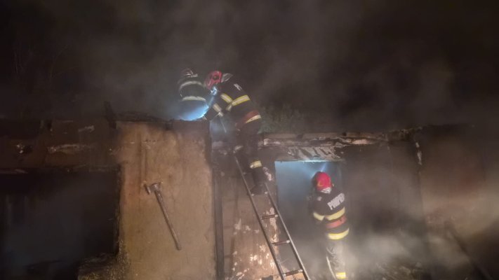 Incendiu la o locuință din localitatea Ostrov, județul Tulcea