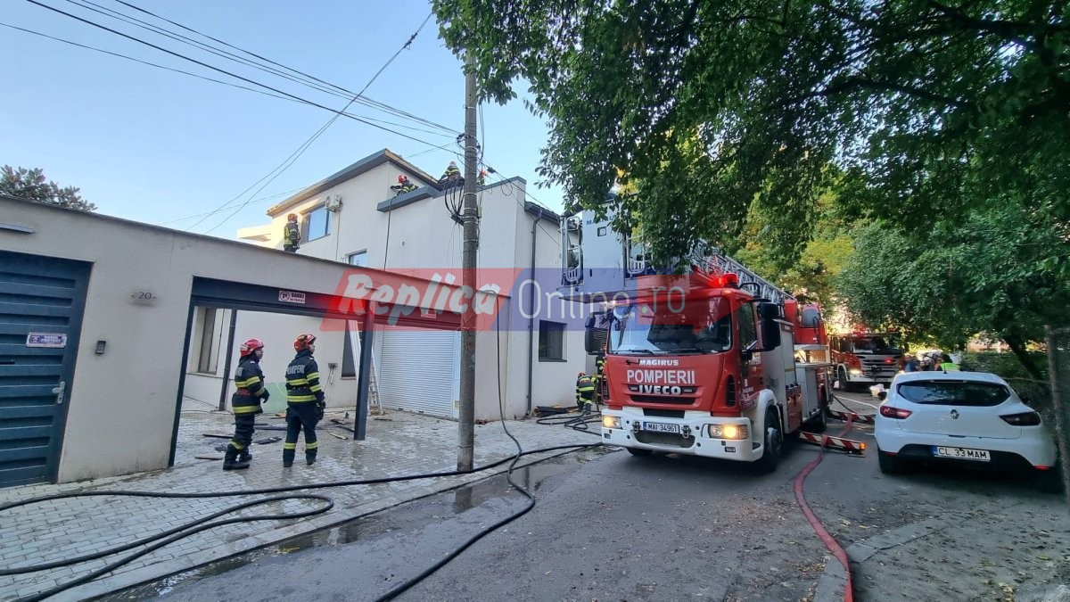 Casa in flacari in municipiul Constanta: Proprietara a suferit un atac de panica. Video Casa in flacari in municipiul Constanta: Proprietara a suferit un atac de panica. Video
