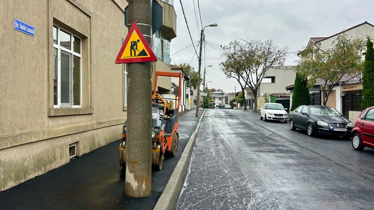 Traficul va fi restrictionat pe strada Vasile Lucaciu pentru asfaltare. Ce rute alternative recomanda autoritatile