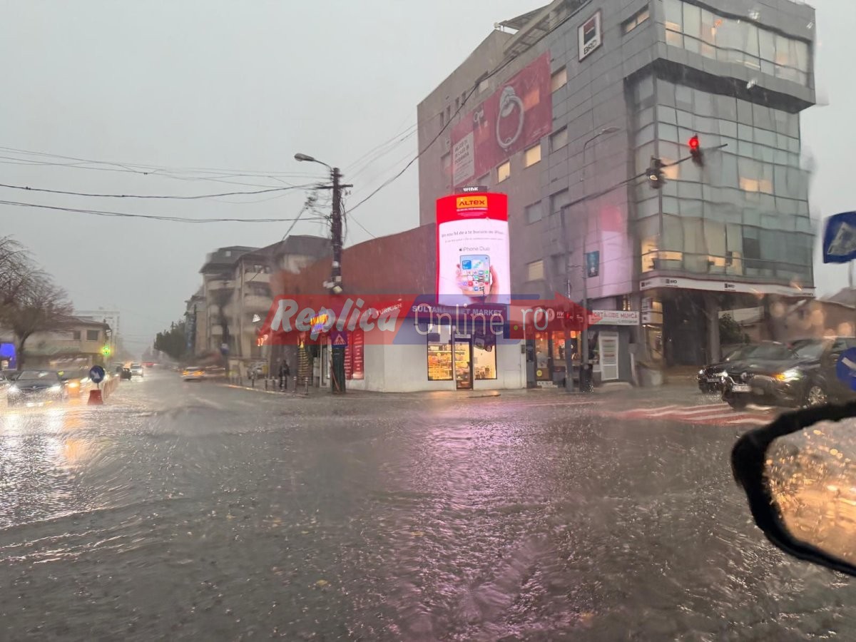 Jale din cauza Codului rosu de vreme rea! Mai multe strazi din Constanta, inundate. Video Jale din cauza Codului rosu de vreme rea! Mai multe strazi din Constanta, inundate. Video