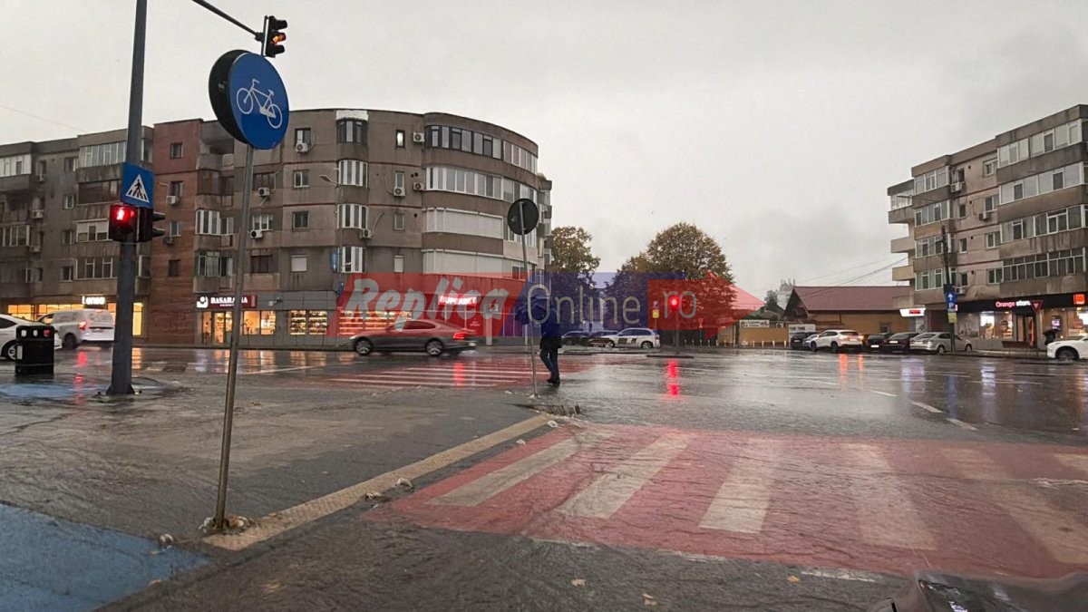 Jale din cauza Codului rosu de vreme rea! Mai multe strazi din Constanta, inundate. Video