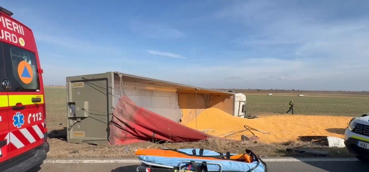 Carambol intre un autotren, un autoturism si o autoutilitara, intre Movilita si Techirghiol. O persoana a decedat