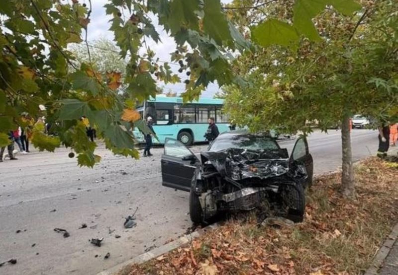 Planul Rosu de Interventie, activat la Craiova dupa coliziunea dintre un autobuz si un autoturism: O persoana a murit