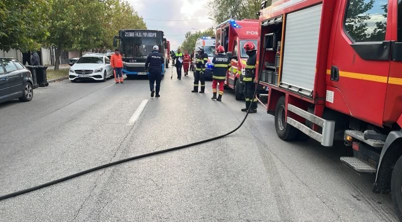 Planul Rosu de Interventie, activat la Craiova dupa coliziunea dintre un autobuz si un autoturism: O persoana a murit