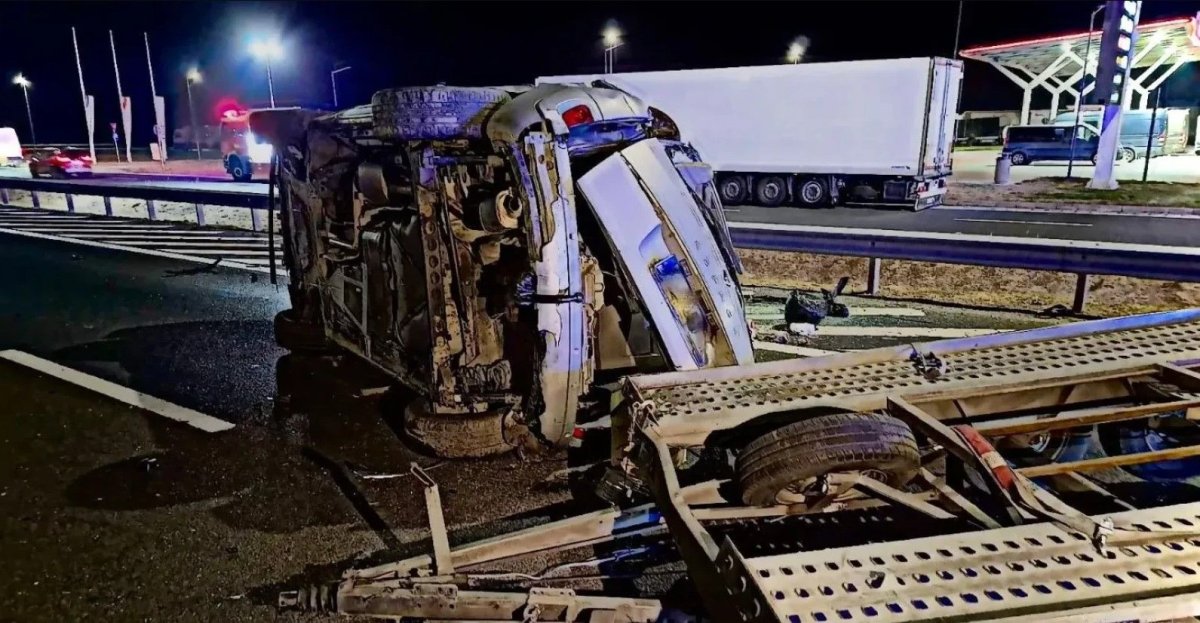 Accident in lant pe Autostrada A1: Cel putin 12 persoane au fost ranite Accident in lant pe Autostrada A1: Cel putin 12 persoane au fost ranite