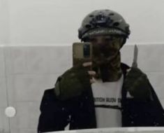 Procurorii spun că elevul din Bistriţa, care a atacat cu un cuţit o profesoară şi un alt coleg, a acţionat premediat şi nu a manifestat remuşcări