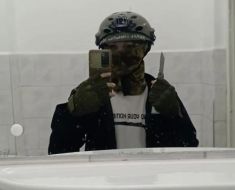 Elevul din Bistrița care a înjunghiat o profesoară și un elev și-a anunțat atacul pe TikTok