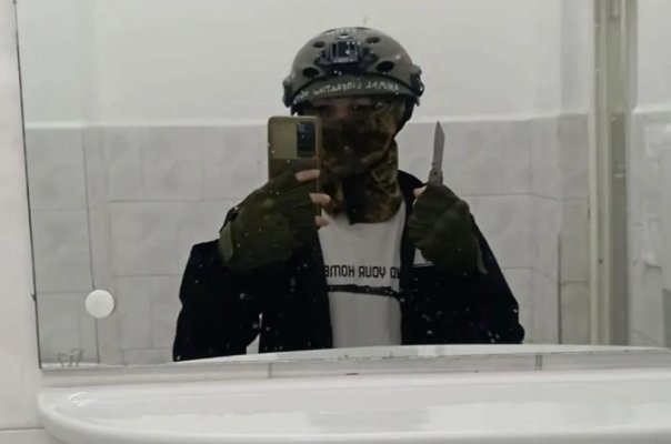 Elevul din Bistrița care a înjunghiat o profesoară și un elev și-a anunțat atacul pe TikTok