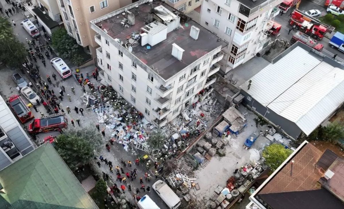 Bloc cu sapte etaje, prabusit la Istanbul. Salvatorii cauta disperati persoane prinse sub daramaturi. Video