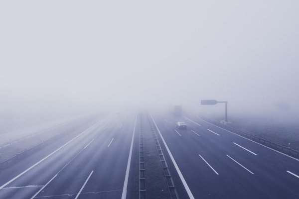 Centrul INFOTRAFIC: se circulă în condiții de ceață pe mai multe drumuri din județ, inclusiv pe A2 București – Constanța