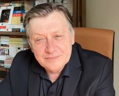 Crin Antonescu: PNL a criticat PSD, apoi i-au votat guvernul. O poziție echivocă și de-a dreptul ridicolă Crin Antonescu: PNL a criticat PSD, apoi i-au votat guvernul. O poziție echivocă și de-a dreptul ridicolă