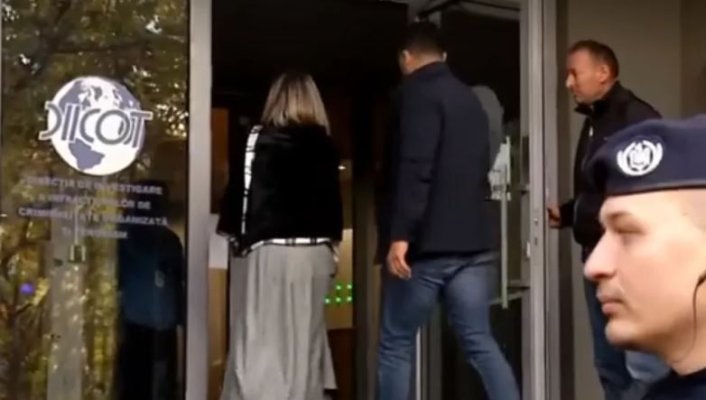 Cristela și Călin Georgescu sunt de 7 ore la DIICOT. Fostul candidat la Prezidențiale a cerut o măsură preventivă mai blândă