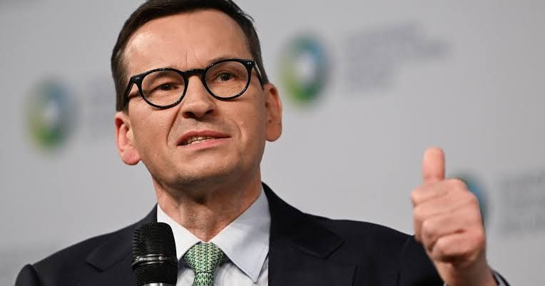 Lovitura constitutionala in desfasurare in Polonia! Tribunalul Constitutional din Varsovia a fost luat cu asalt dupa o alerta de securitate. Video Lovitura constitutionala in desfasurare in Polonia! Tribunalul Constitutional din Varsovia a fost luat cu asalt dupa o alerta de securitate. Video