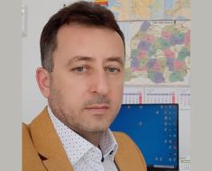 Mutare strategică înainte de iarnă. George Dănilă se învârte în jurul cozii...pleacă de la Termocentrale și se duce la Termoficare Mutare strategică înainte de iarnă. George Dănilă se învârte în jurul cozii...pleacă de la Termocentrale și se duce la Termoficare