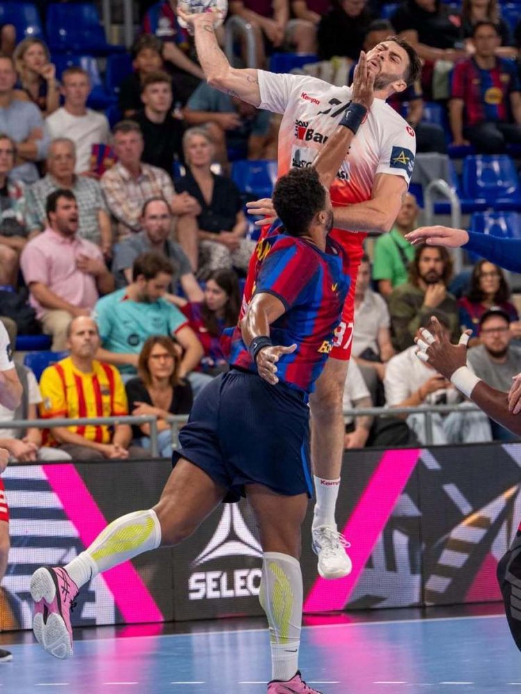 Handbal masculin: Dinamo Bucuresti – FC Barcelona, scor 22-36, in grupa E din Liga Campionilor Handbal masculin: Dinamo Bucuresti – FC Barcelona, scor 22-36, in grupa E din Liga Campionilor