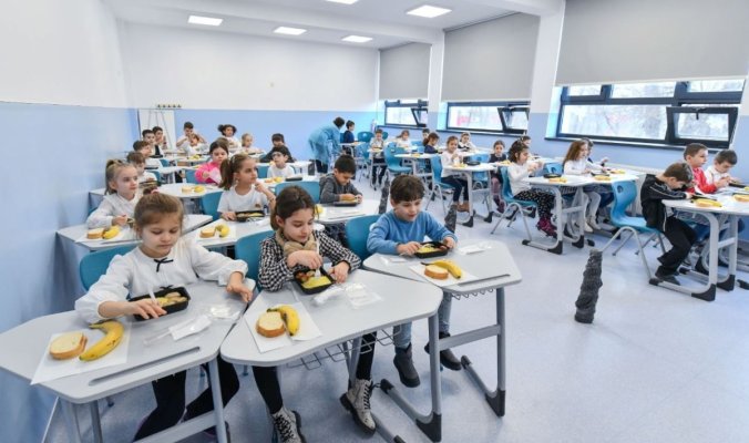 Patru școli din Constanța intră în programul „Masă sănătoasă“ pentru care Primăria contribuie cu 10,7 milioane de lei