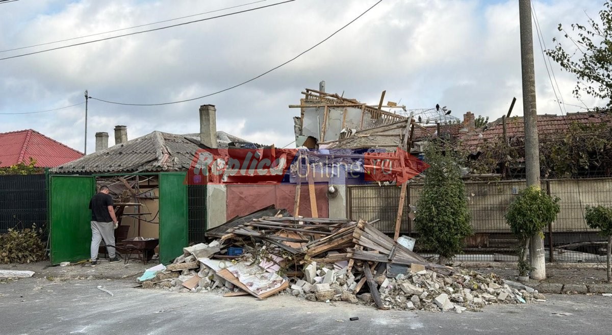 Explozie provocata de o acumulare de gaze pe strada Fantanele din Constanta: un barbat a ajuns la spital. Video Explozie provocata de o acumulare de gaze pe strada Fantanele din Constanta: un barbat a ajuns la spital. Video