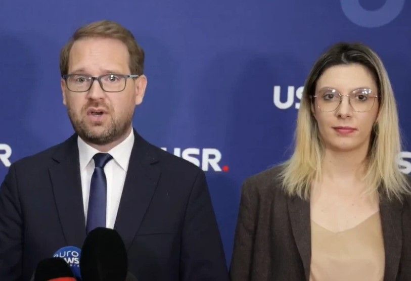 Scandal la Timisoara: DNA ancheteaza 68 de milioane de lei, iar oamenii lui Fritz si Buzoianu sustin schimbarea administratorului judiciar care cere banii inapoi Scandal la Timisoara: DNA ancheteaza 68 de milioane de lei, iar oamenii lui Fritz si Buzoianu sustin schimbarea administratorului judiciar care cere banii inapoi