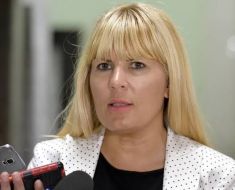 Elena Udrea analizează scena politică. Cum a reușit să treacă Guvernul Niculescu și ce viitor îl așteaptă pe Ilie Bolojan