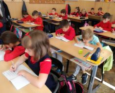 Peste 18.000 de angajați din sistemul de învățământ vor fi formați pentru educație incluzivă, printr-un proiect de 99 milioane lei Peste 18.000 de angajați din sistemul de învățământ vor fi formați pentru educație incluzivă, printr-un proiect de 99 milioane lei