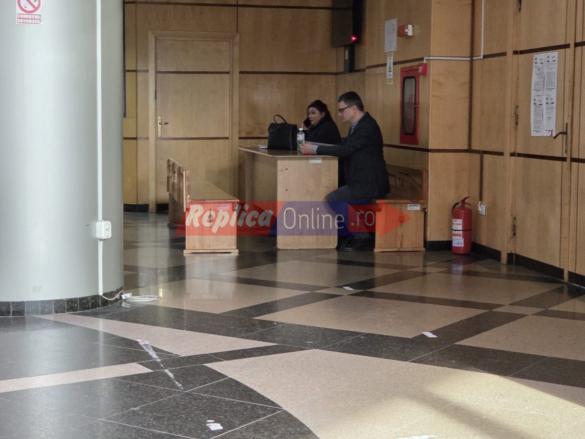 Curtea de Apel Constanta instaleaza butoane de panica la masa judecatorilor pentru a opri eventualele atacuri din salile de judecata Curtea de Apel Constanta instaleaza butoane de panica la masa judecatorilor pentru a opri eventualele atacuri din salile de judecata