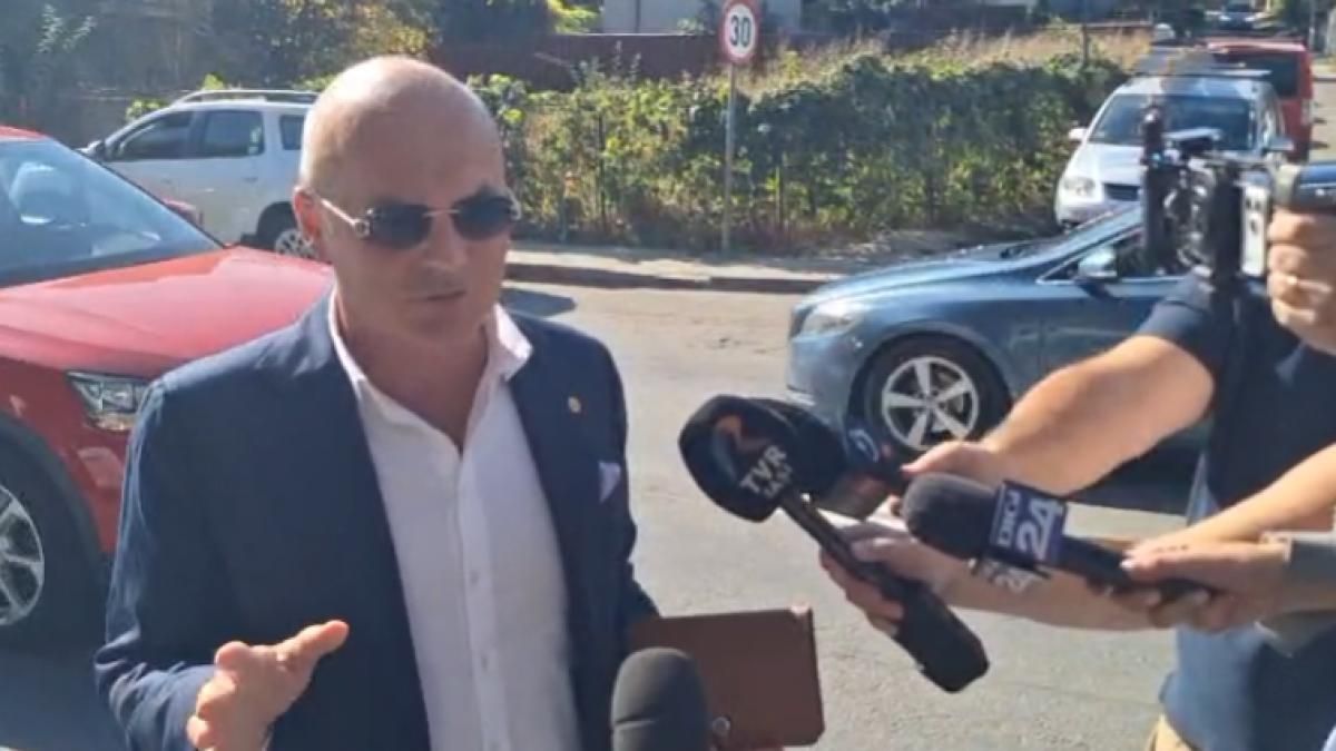 Rares Bogdan, dupa audierea la DNA Iasi: „Nu ma pricep la oua si pui! Rares Bogdan, dupa audierea la DNA Iasi: „Nu ma pricep la oua si pui!