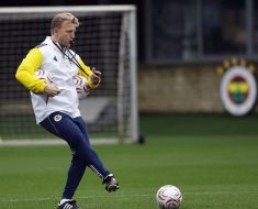 Dirk Kuyt, numit antrenor interimar la Fenerbahçe