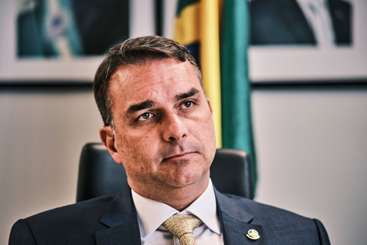 Flavio Bolsonaro a ajuns in SUA, dupa infrangerea electorala din Brazilia Flavio Bolsonaro a ajuns in SUA, dupa infrangerea electorala din Brazilia