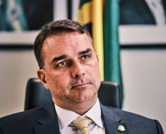 Flávio Bolsonaro a ajuns în SUA, după înfrângerea electorală din Brazilia