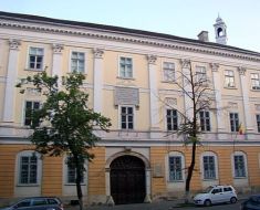 Zeci de elevi au fost evacuați de urgență: Amenințare cu bombă la un liceu din Cluj 