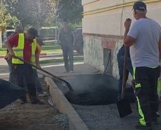 Primăria Năvodari continuă lucrările pentru amenajarea spațiilor verzi și a noilor zone pietonale. Video Primăria Năvodari continuă lucrările pentru amenajarea spațiilor verzi și a noilor zone pietonale. Video