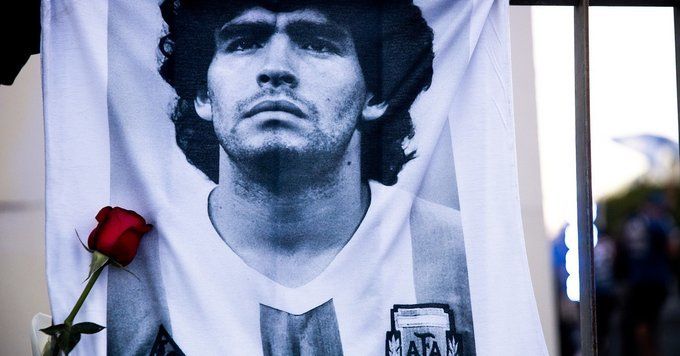 Procesul Maradona: S-au cerut pedepse intre 4 si 12 ani de inchisoare pentru echipa medicala Procesul Maradona: S-au cerut pedepse intre 4 si 12 ani de inchisoare pentru echipa medicala