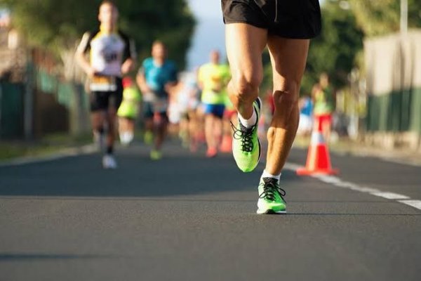 Un medic specialist în recuperare medicală spune cum trebuie să te pregătești pentru maraton