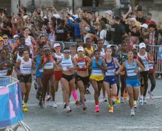 Maratonul de la Berlin: O chinezoaică, influencer, recunoaşte că a trişat după ce a fost fotografiată pe bicicletă Maratonul de la Berlin: O chinezoaică, influencer, recunoaşte că a trişat după ce a fost fotografiată pe bicicletă