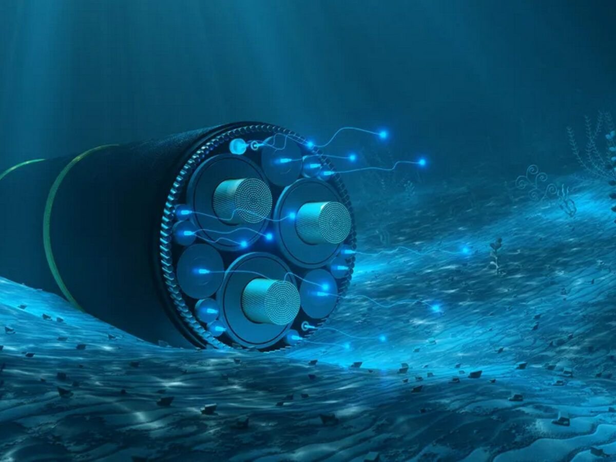 Meta va construi un cablu submarin revolutionar care va conecta SUA si Franta Meta va construi un cablu submarin revolutionar care va conecta SUA si Franta