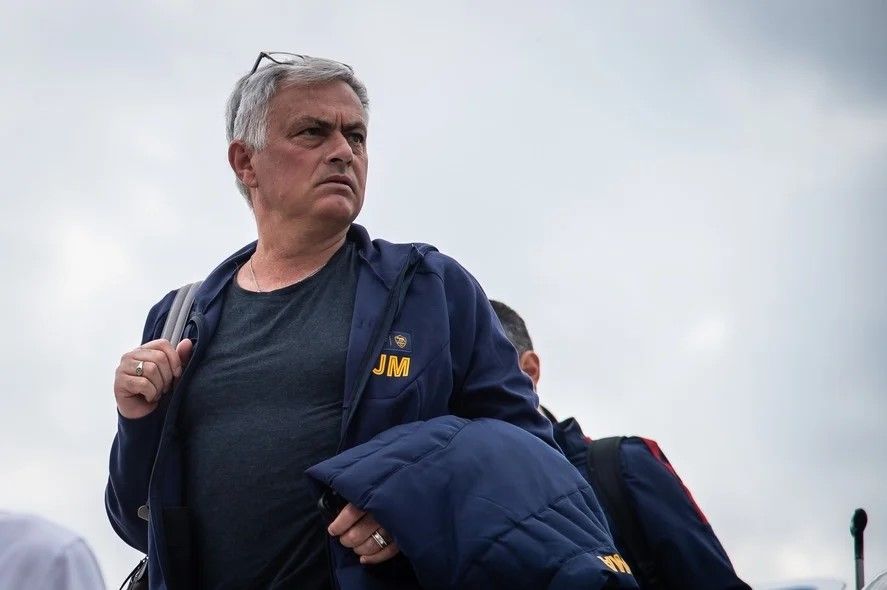 Jose Mourinho: Sunt foarte bucuros sa avem un arbitru precum Istvan Kovacs pentru un meci atat de important Jose Mourinho: Sunt foarte bucuros sa avem un arbitru precum Istvan Kovacs pentru un meci atat de important
