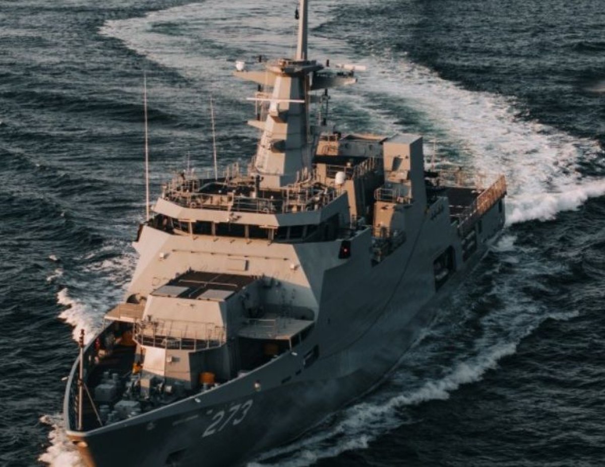 Batalie acerba! Cum imparte MApN contractul de 100 de milioane de lei pentru reparatia Fregatelelor din Portul Constanta si Corvetelelor din Mangalia Batalie acerba! Cum imparte MApN contractul de 100 de milioane de lei pentru reparatia Fregatelelor din Portul Constanta si Corvetelelor din Mangalia