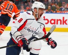 Hochei pe gheaţă: Alex Ovechkin, vedeta echipei Washington Capitals, a anunţat că acesta va fi ultimul său sezon în NHL Hochei pe gheaţă: Alex Ovechkin, vedeta echipei Washington Capitals, a anunţat că acesta va fi ultimul său sezon în NHL
