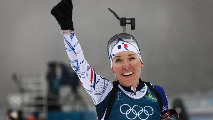 Sportivi olimpici isi scot la licitatie tricourile pentru a ajuta copii spitalizati Sportivi olimpici isi scot la licitatie tricourile pentru a ajuta copii spitalizati