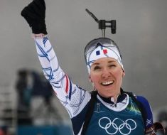 Sportivi olimpici îşi scot la licitaţie tricourile pentru a ajuta copii spitalizaţi