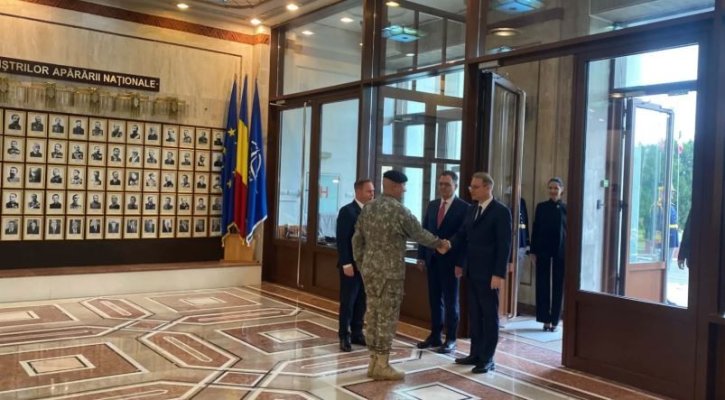 Noul ministru al Apărării, Radu Oprea, și-a preluat mandatul! De ce nu a fost prezent și Radu Miruță