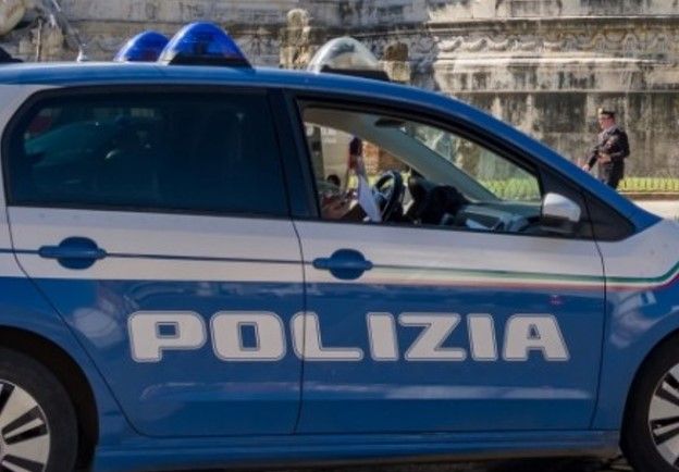 O femeie a fost amendata, dupa ce a cazut intr-o groapa din carosabil si a ajuns la spital: „Bataie de joc“ O femeie a fost amendata, dupa ce a cazut intr-o groapa din carosabil si a ajuns la spital: „Bataie de joc“