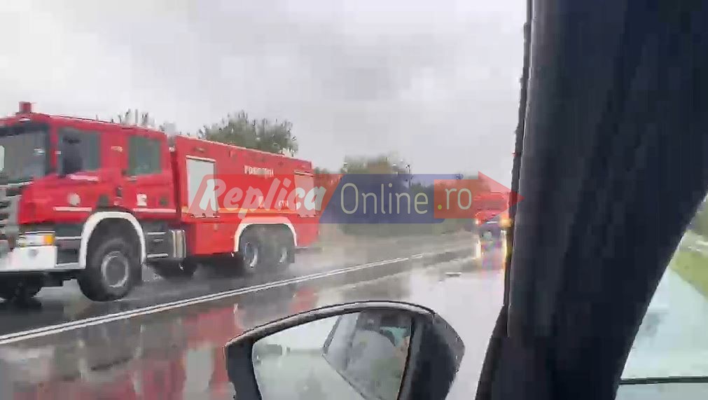 Incendiu la deseuri feroase in Port Agigea: intervin 3 masini de stingere. Video