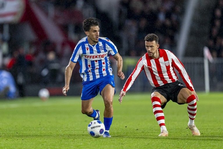Eredivisie: PSV invinge pe Heerenveen cu 2-0, cu Man doar rezerva Eredivisie: PSV invinge pe Heerenveen cu 2-0, cu Man doar rezerva
