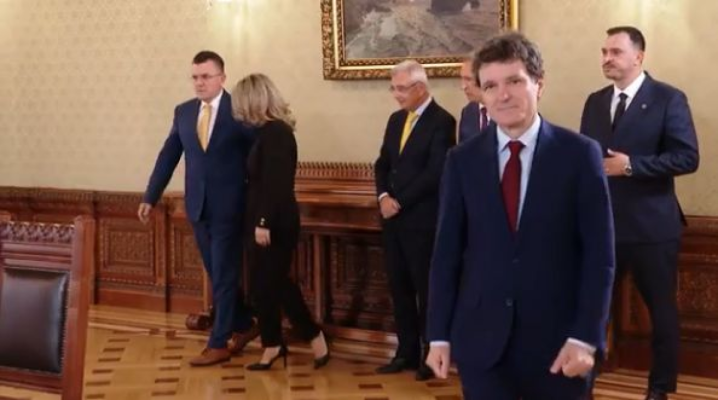 Consultări la Cotroceni pentru desemnarea unui nou premier. George Simion a refuzat să meargă la discuțiile cu Nicușor Dan