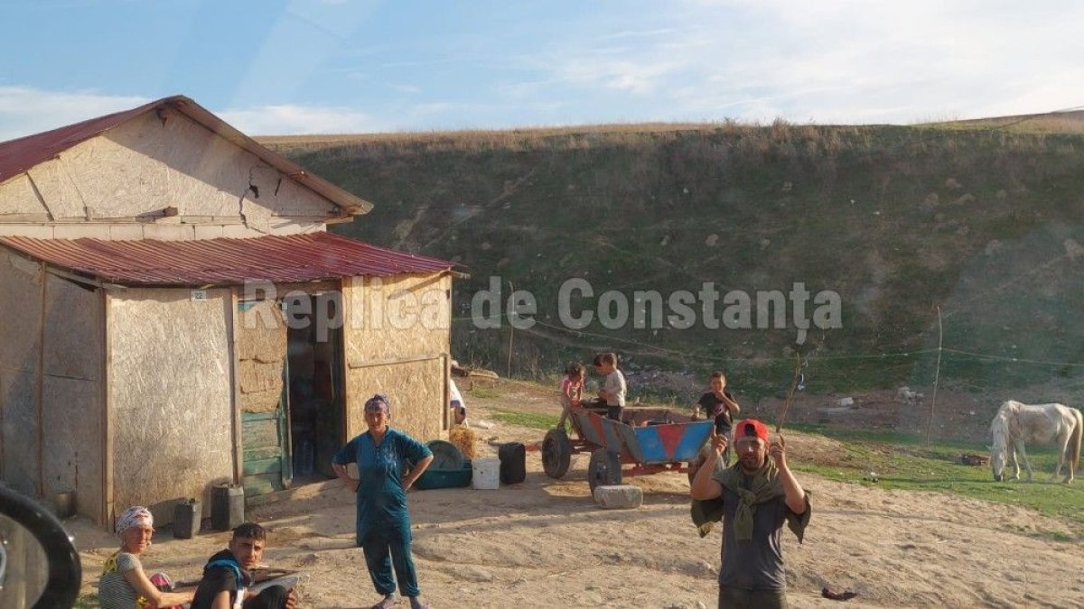 Cum sa traiesti regeste din banii statului?! Asistatii sociali dintr-un sat din Constanta incaseaza 5.000 de lei pe luna fara sa munceasca Cum sa traiesti regeste din banii statului?! Asistatii sociali dintr-un sat din Constanta incaseaza 5.000 de lei pe luna fara sa munceasca