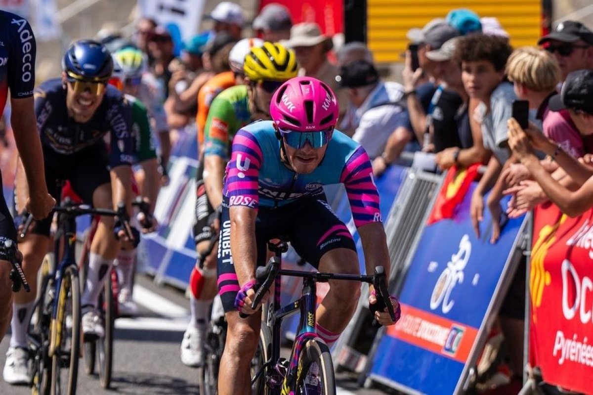 Ciclistul francez Ronan Auge, in coma indusa dupa un accident in competitie Ciclistul francez Ronan Auge, in coma indusa dupa un accident in competitie