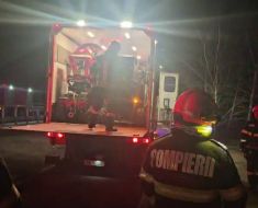 Cine a dat alarma? Trafic dat peste cap în zona Vivo Constanța dintr-o „bâlbă“ privind o presupusă fisură la o țeavă de gaz Cine a dat alarma? Trafic dat peste cap în zona Vivo Constanța dintr-o „bâlbă“ privind o presupusă fisură la o țeavă de gaz