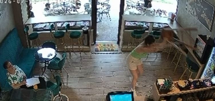 Ce spune IPJ despre tanara de 20 de ani care a pus pe jar Constanta! A facut un scandal monstru intr-o cafenea din zona Dacia